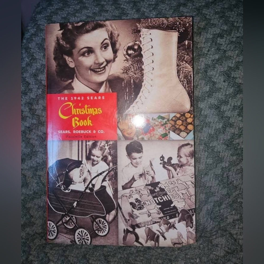The 1942 Sears Roebuck & Co. Christmas Book